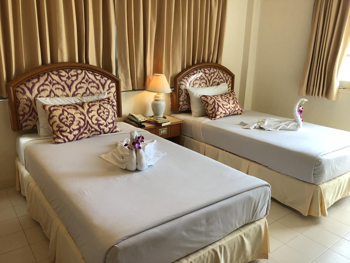 Smile Inn Patong Exterior photo